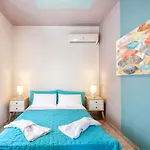 Catherine Blue - 4 Minutes Off The Appartement *