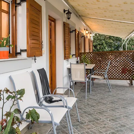 Catherine Blue - 4 Minutes Off The